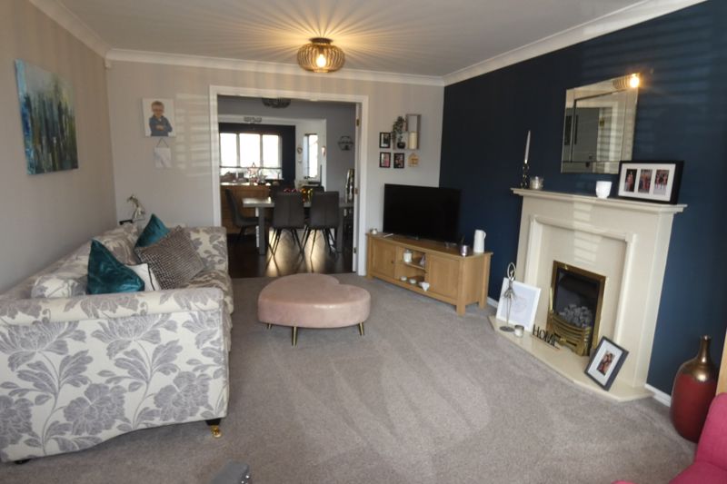 Lounge- click for photo gallery